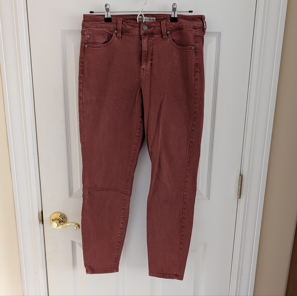 Liverpool Ankle Skinny Jeans, Red Rose color